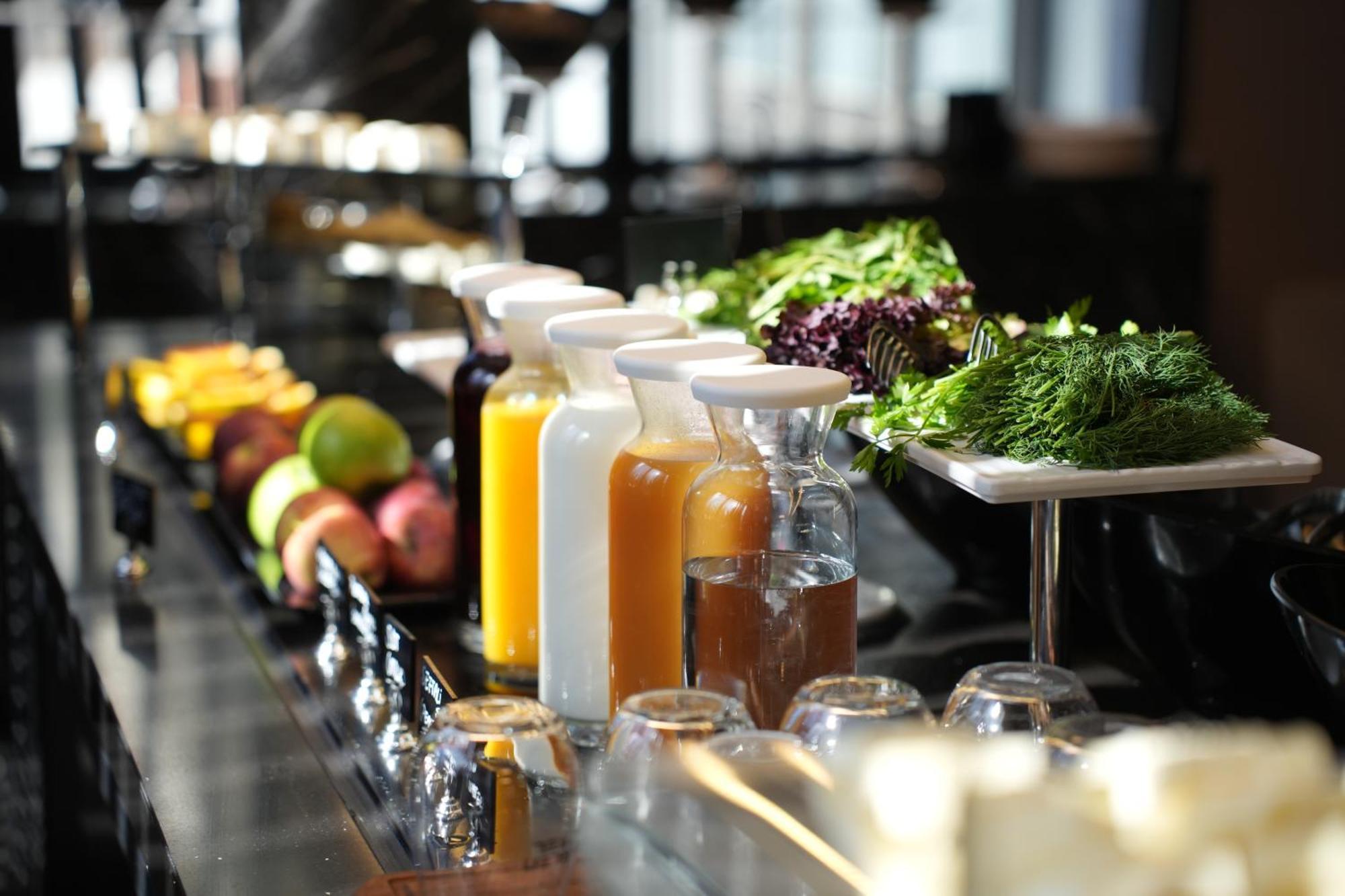 Marlen Bayrakli Hotel